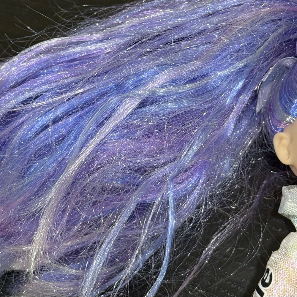 Rainbow High Cheer Violet Willow Fashion Doll – Purple Hair, Great Condition - Picture 8 of 11